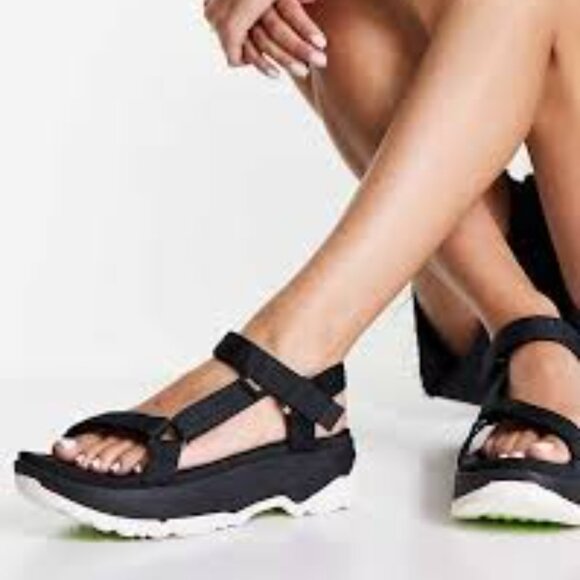 Teva Jadito Universal Women's Sandals SZ 8 Black Platform Adjustable Chunky Foam - Picture 1 of 15
